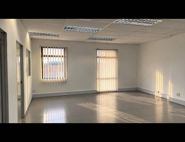 112M² OFFICE TO LET IN GLENWOOD